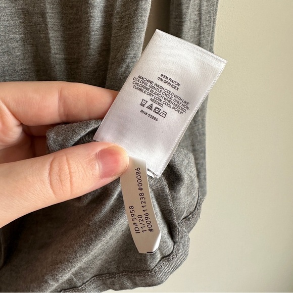 NWT Express Gray Off the Shoulder Long Sleeve Tee Shirt M - Picture 5 of 9